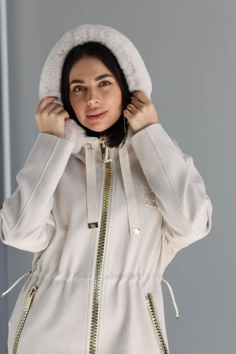 Cashmere coat with hood