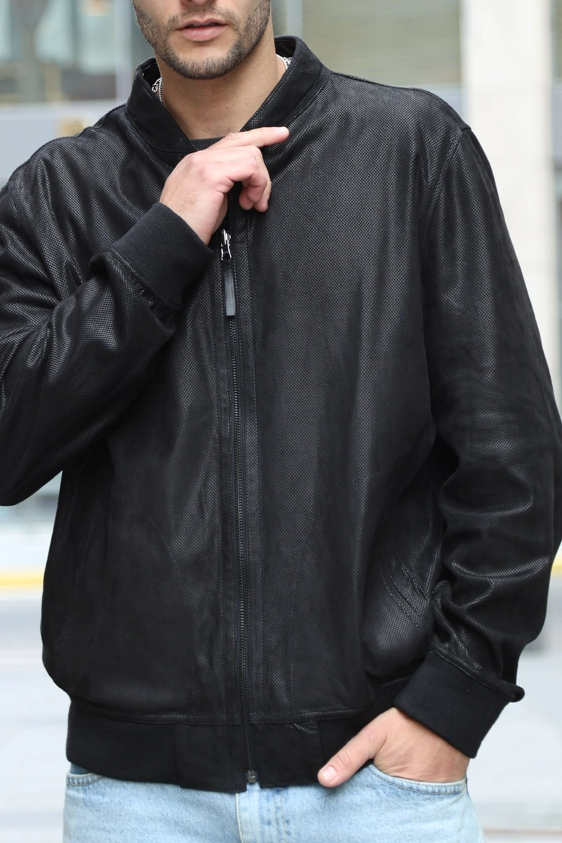 Reversible jacket with an elastic waistband