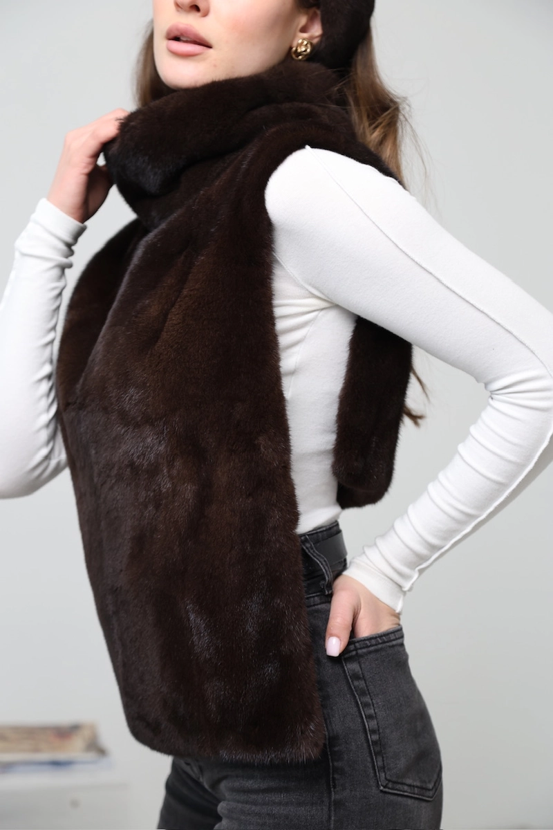 Auction mink bib in chocolate color
