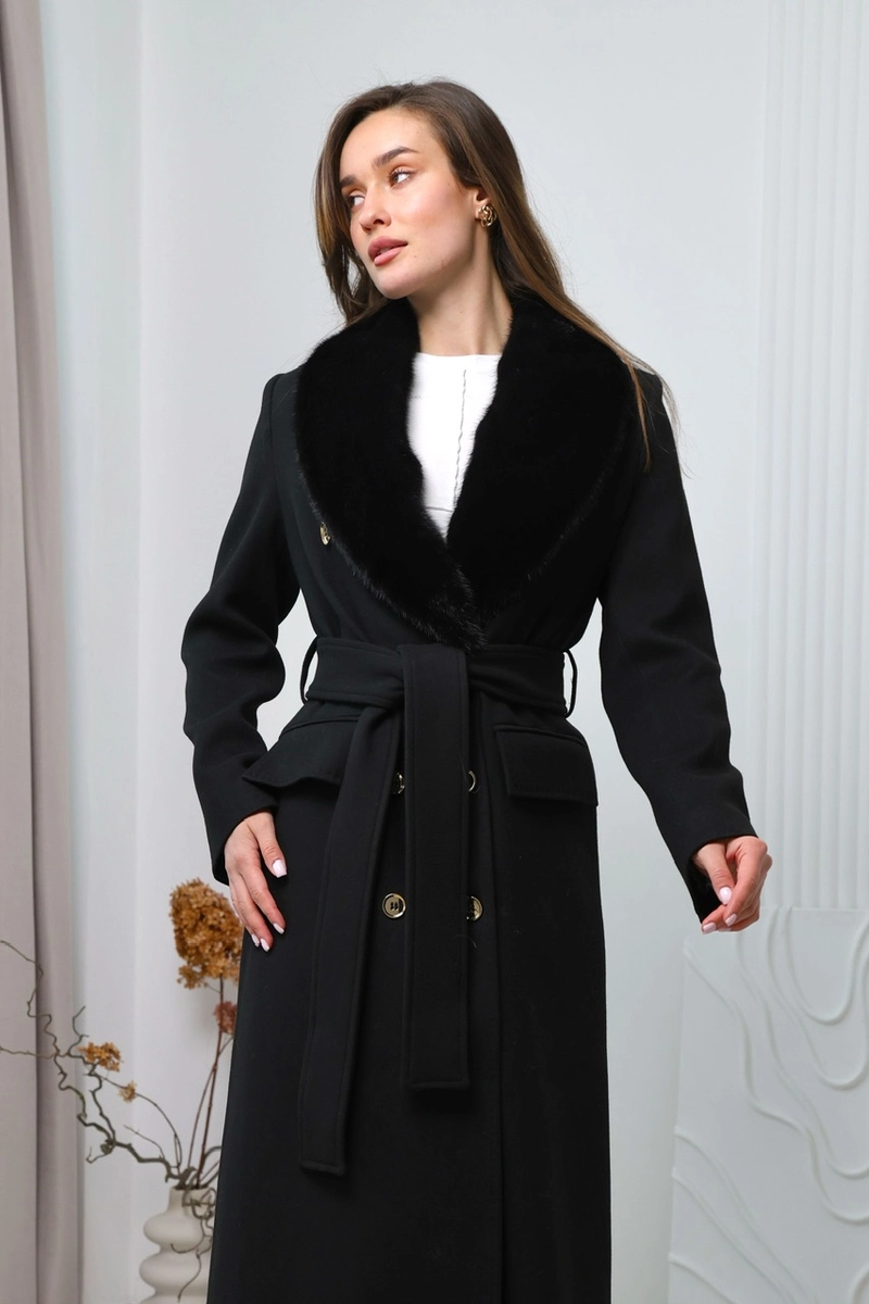 Double-breasted cashmere coat with matching mink fur