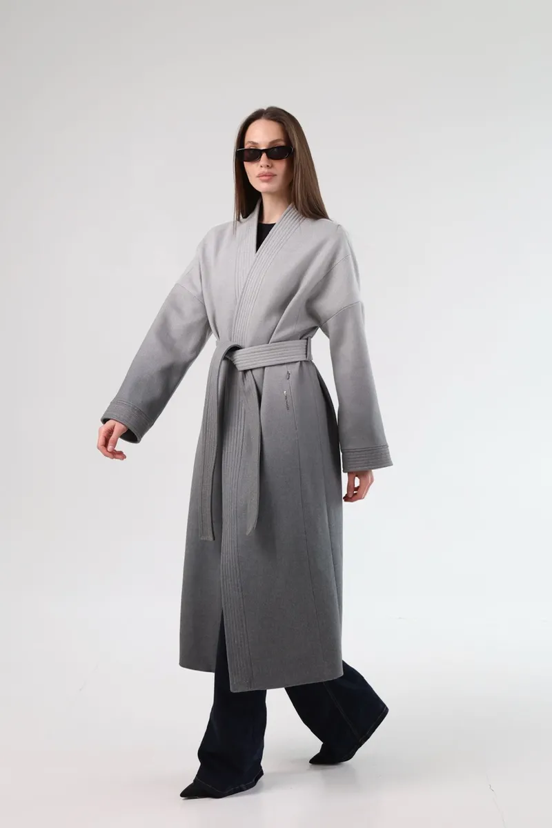 Cashmere coat with an ombré effect
