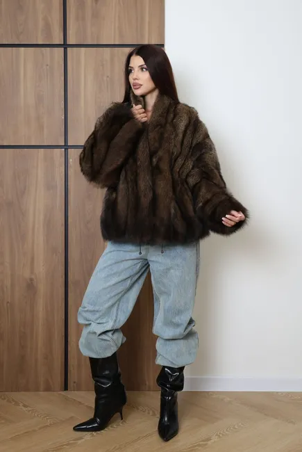 Premium Fisher fur coat with a relaxed silhouette