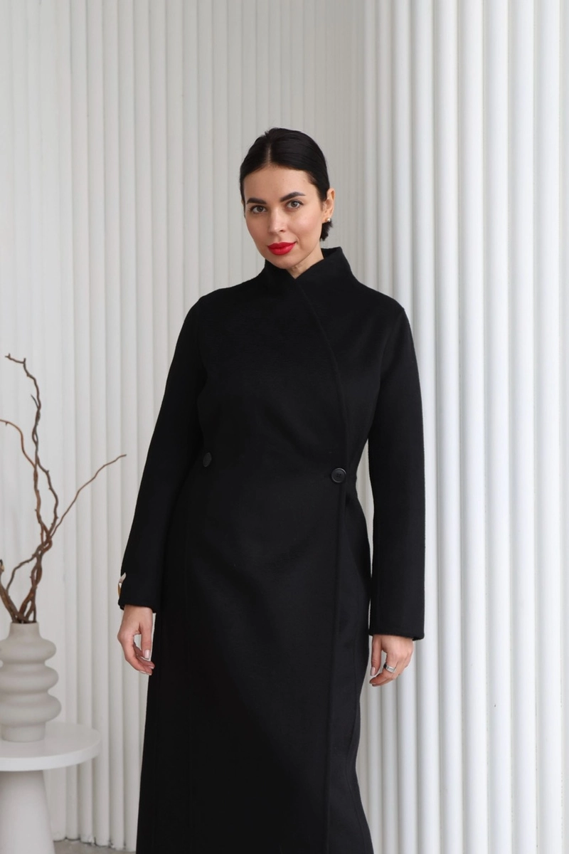 Silhouette coat with a shawl collar