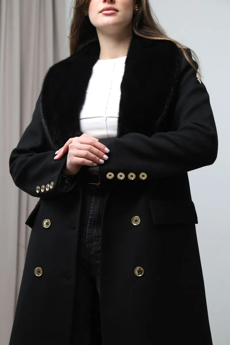 Double-breasted cashmere coat with matching mink fur