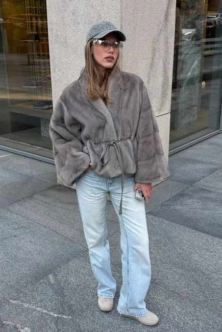 Шуба из норки в натуральном оттенке Silver Blue Шуба из норки в натуральном оттенке Silver Blue