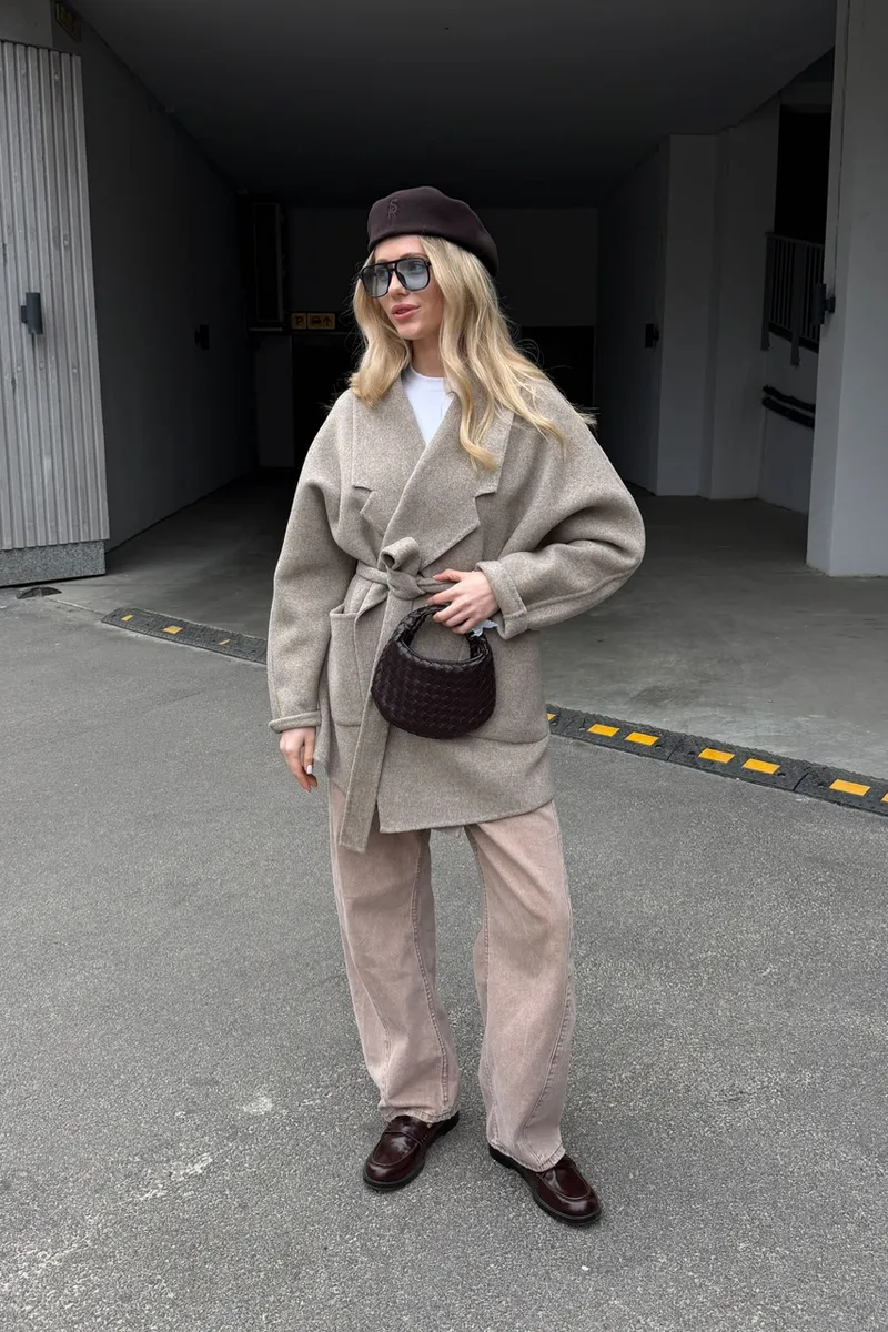 Cashmere coat in light grey colour 