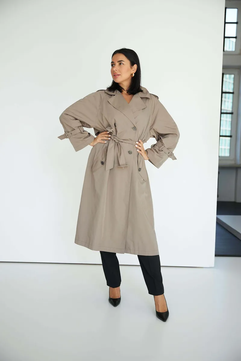 Trench coat in olive color