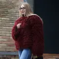 Шуба із хутра лами у трендовому кольорі burgundy