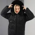 Чёрный глянцевый пуховик с мехом песца