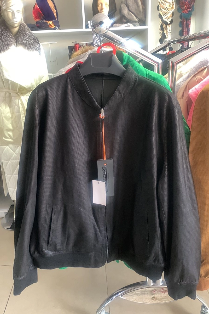 Reversible jacket with an elastic waistband