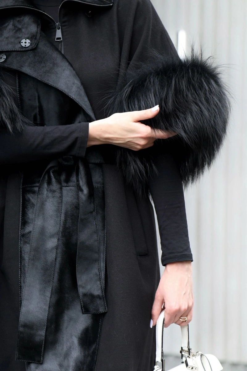 Stunning coat made of natural wool 
