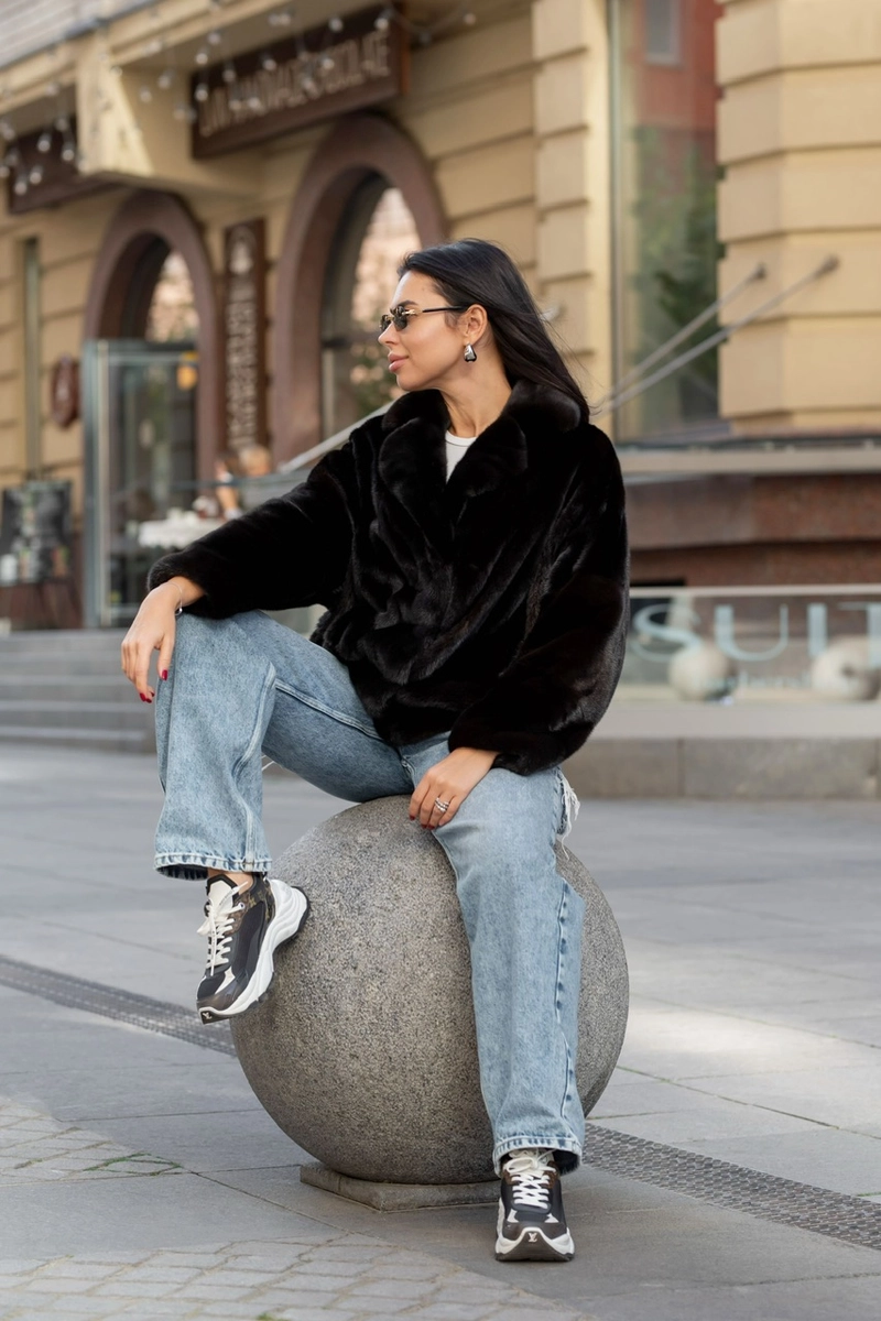 Loose-fit mink fur coat