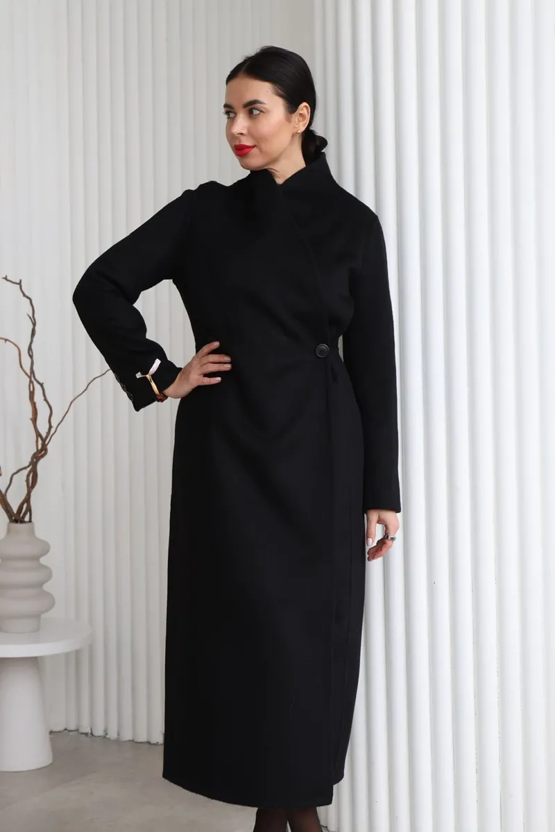 Silhouette coat with a shawl collar