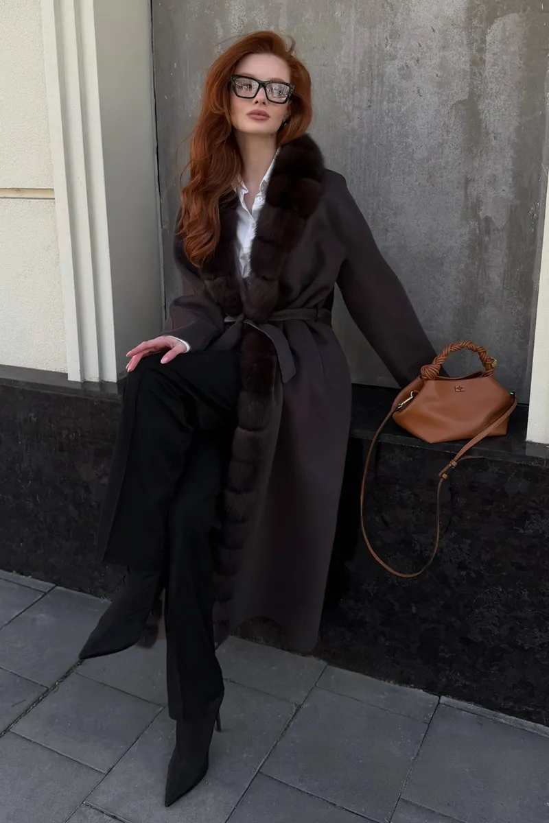 Luxurious coat made of Loro Piana cashmere