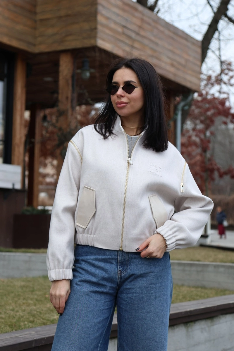 Cropped bomber-coat in basic beige colour 